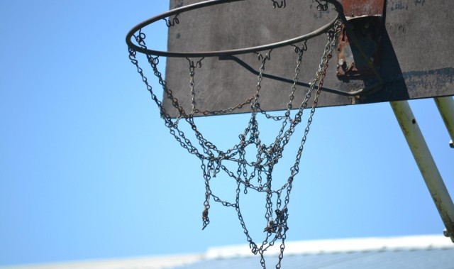 国内媒体人：广东宏远与广州龙狮达成交易，崔永熙加盟广东，广州获徐昕+转会费