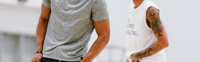 APP注册送彩金活动-把快艇当家！韦少找回快乐：新赛季助卡椒冲冠