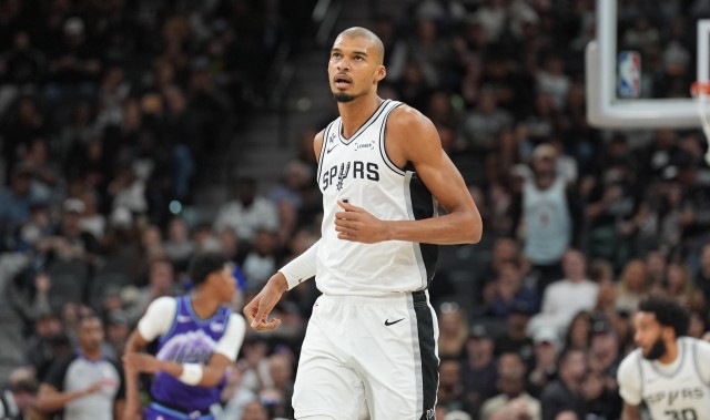 APP注册送彩金活动-魔法失灵！光头版文班遭遇首次失利 此前3胜0负