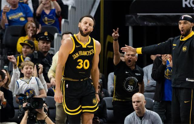 1704289010278080479.jpg 库里.jpg